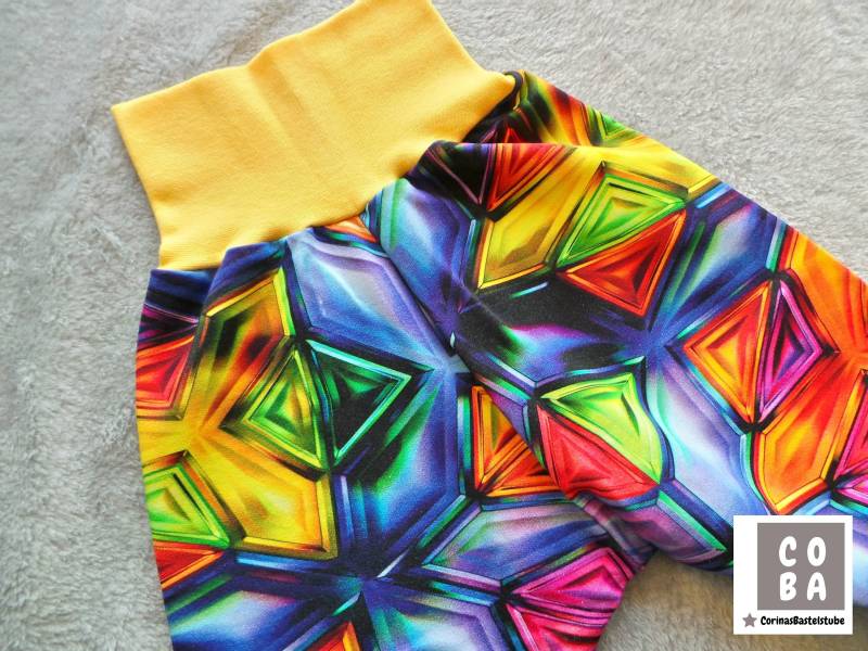 Baby Hose Pumphose Kaleidoskop Bunt French Terry Gr. 74 von CORINAsBASTELSTUBE