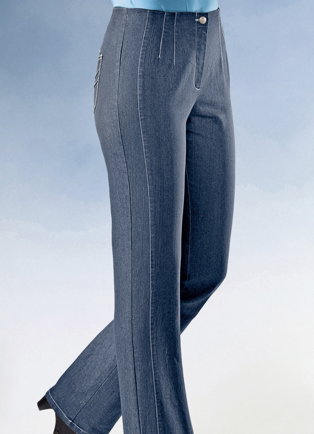 Jeans mit angeschnittenem Bund, Hellblau, Größe 36 von COSMA