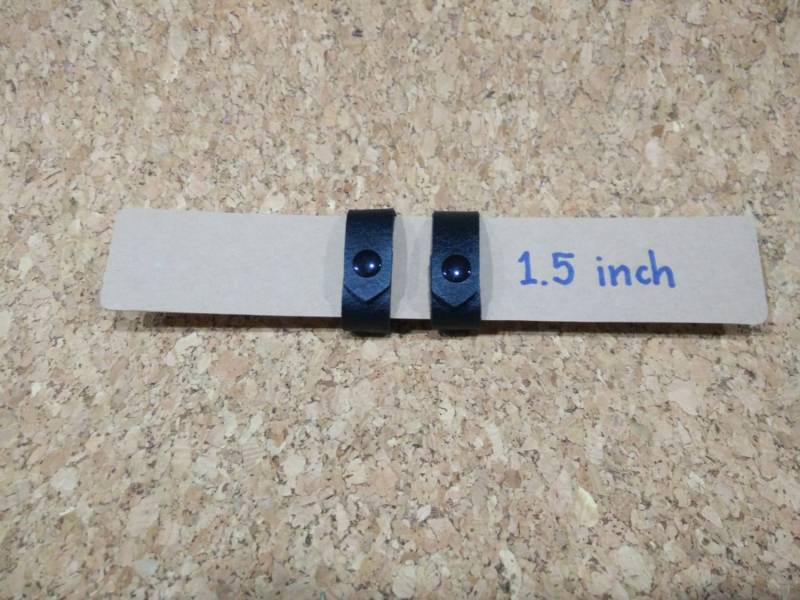 2 Kunstleder Gürtelhalter Passend Für 1, 5 Zoll Schwarze Druckknöpfe | 2Er Set Schwarz von COZY168