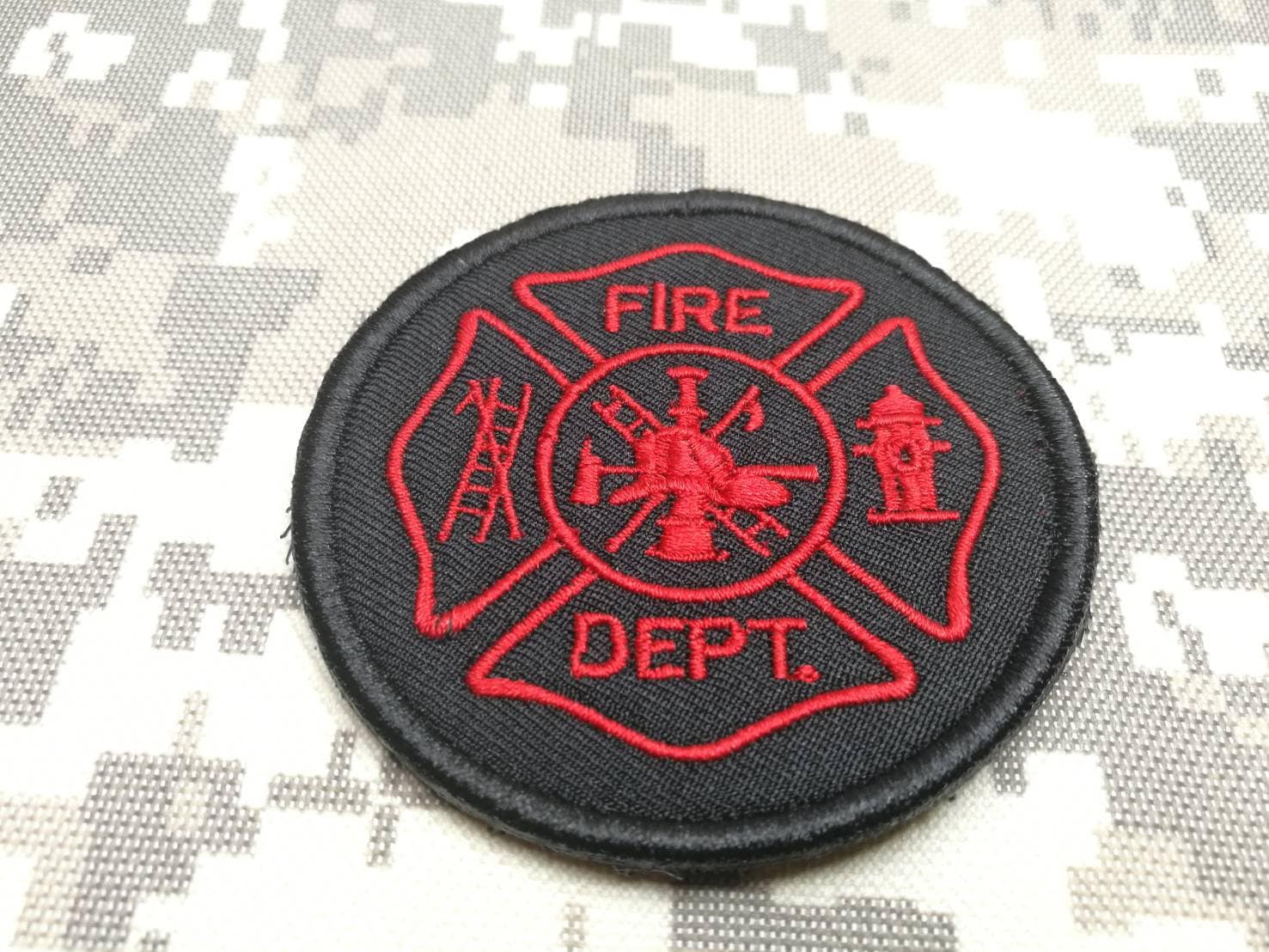 Feuerwehr Aufnäher Red Line Patch Runde Feuerwehrmann Zum Aufnähen Oder Auf Haken Der Rückseite Größe Rund 7 cm von COZY168