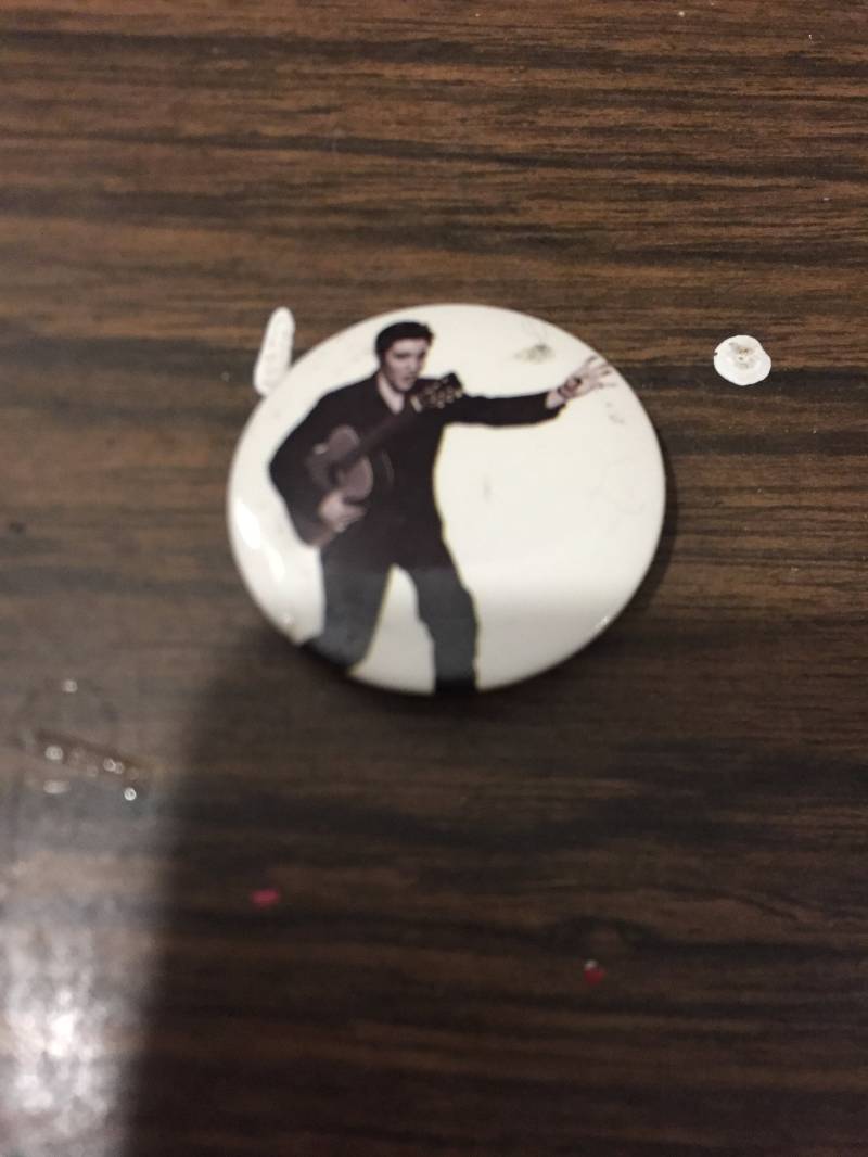 Vintage 1980's Elvis Presley Themed Button - Seltener Nostalgie Knopf von CPJCollectibles