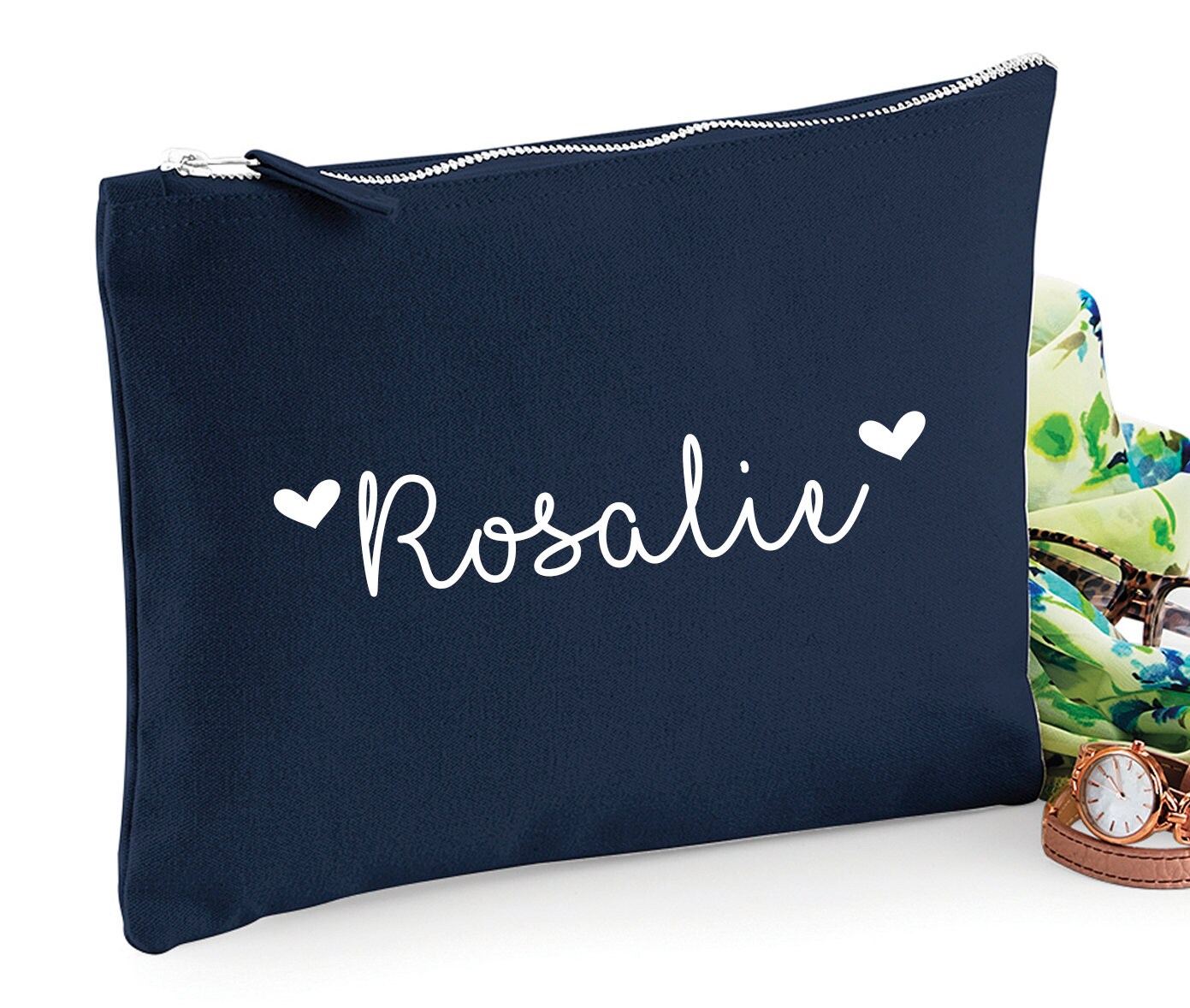 Personalisiertes Kit Mit Kleinen Herzen, Personalisiertes Geschenk, Evjf, Zeugengeschenk, Frauengeschenk, Vornamen-Kit, Vornamenbeutel, Make-Up Personalisiertes Kit Mit Kleinen Herzen, Personalisiertes Geschenk, Evjf, Zeugengeschenk, Frauengeschenk, Vornamen-Kit, Vornamenbeutel, Make-Up von CPersonnalisable