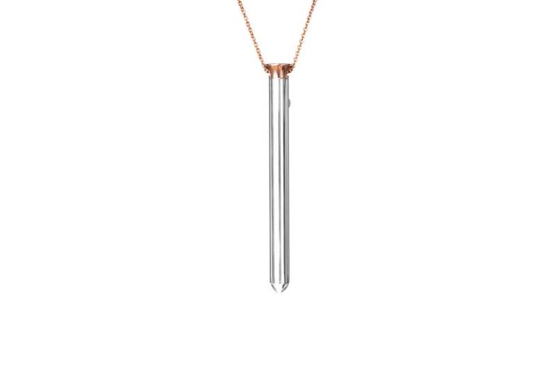 CRAVE Kette mit Anhänger Vesper - Halskette rosé gold mit süssem vibrierendem Geheimnis von CRAVE