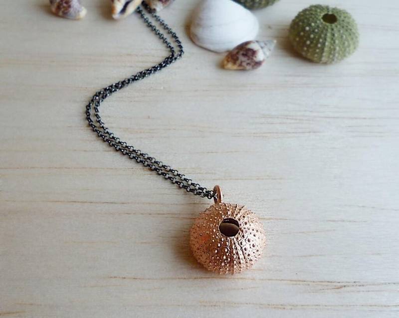 Rosegold Seeigel Anhänger Sterling Silber Kette Mit Schwarzem Rhodium Rosegold Seeigel Anhänger Sterling Silber Kette Mit Schwarzem Rhodium von CREATEMariaApostolou