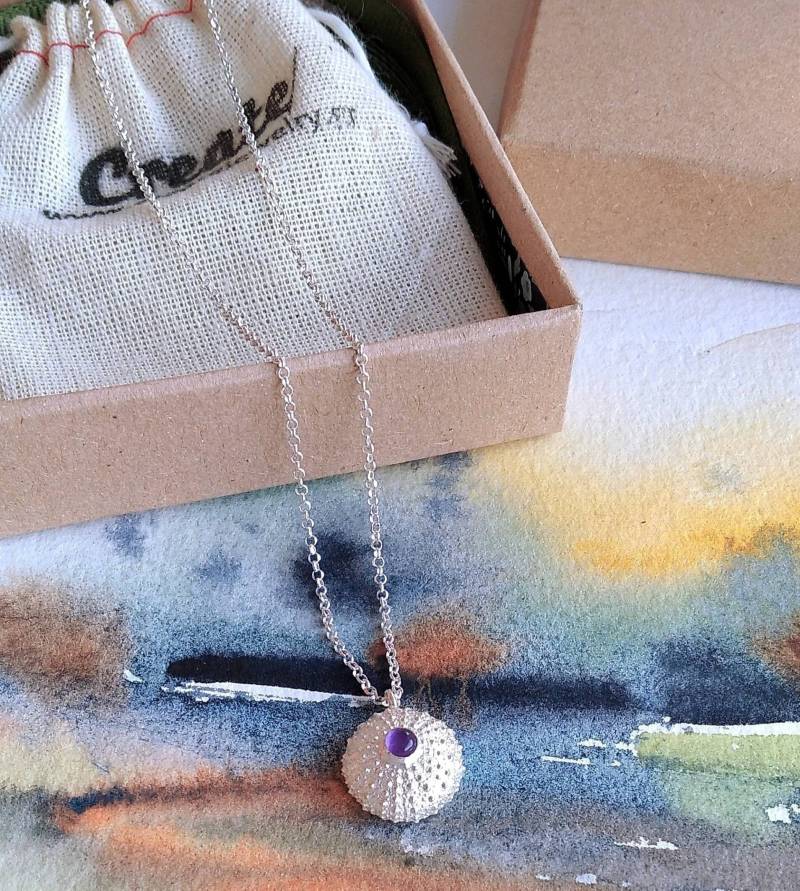 sterling Silber Seeigel Anhänger Edelstein Halskette, Mittlere Größe sterling Silber Seeigel Anhänger Edelstein Halskette, Mittlere Größe von CREATEMariaApostolou