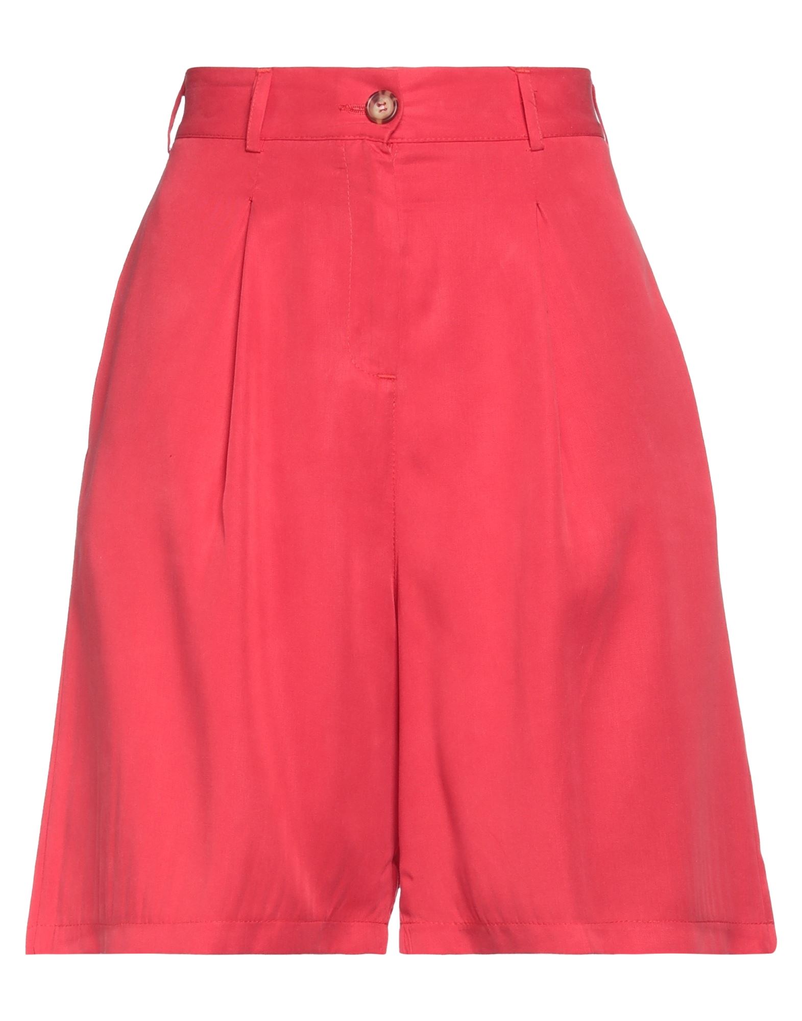 CROCHÈ Shorts & Bermudashorts Damen Rot von CROCHÈ