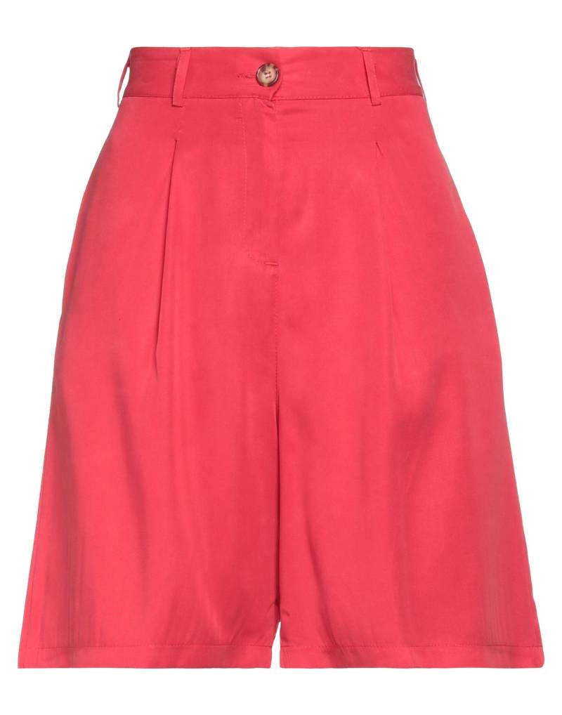 CROCHÈ Shorts & Bermudashorts Damen Rot von CROCHÈ