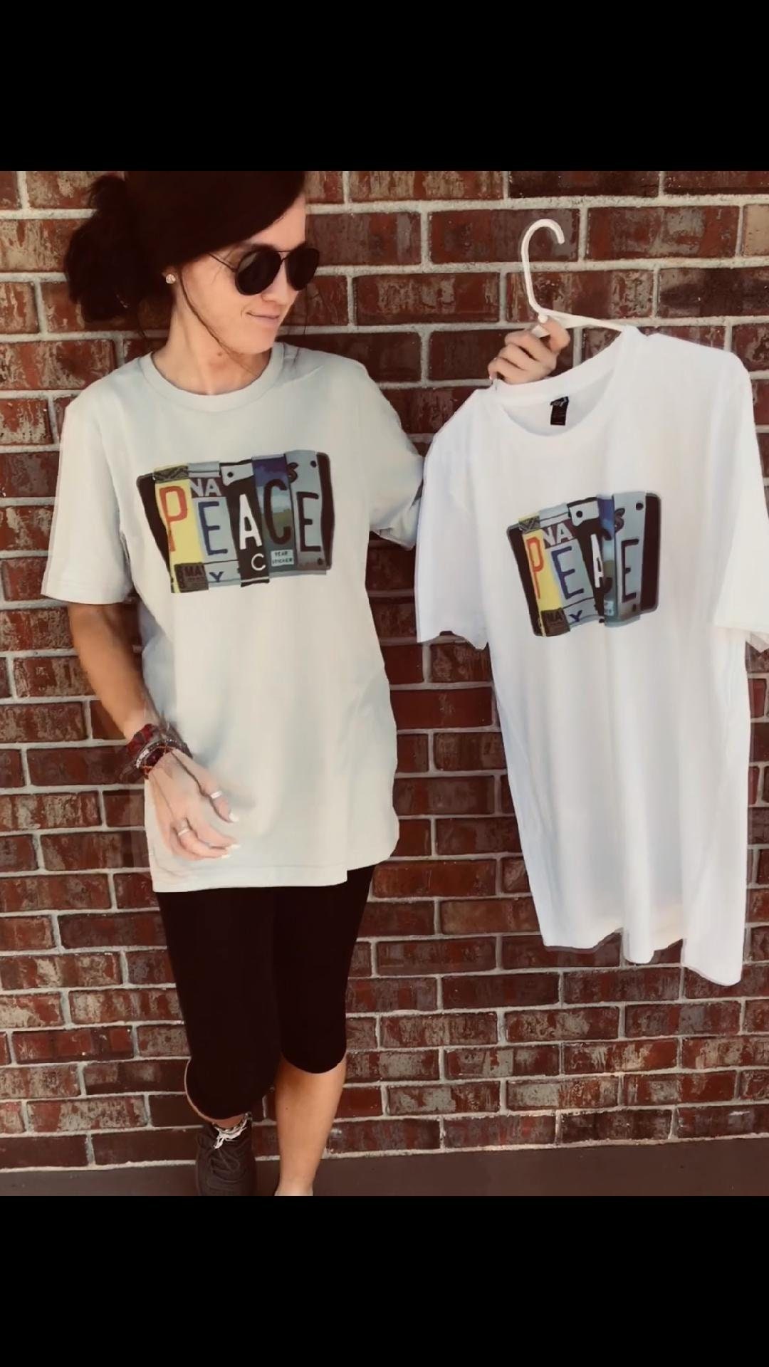 Frieden-T-Shirt Frieden-T-Shirt von CRPrintDesigns