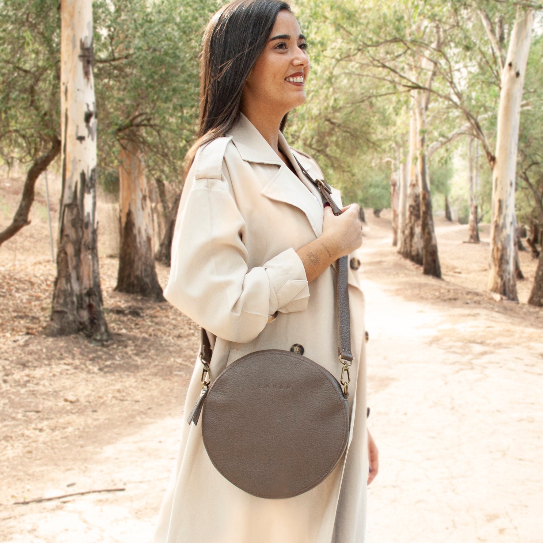 Sun Leder Umhängetasche - Handgefertigte Weiche Ledertasche Für Damen, 13 Farben, Perfekt Alltag Und Valentinstag von CRUSHLEATHERGOODS