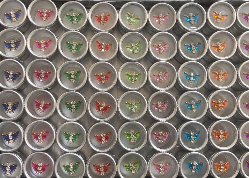 Metall Tablett Von Winzigen Schmetterlinge Selbstklebend Wiederverwendbar Jeder in Einem Metallbehälter 54 Ihnen, Erstaunliche Partei Begünstigt von CRYSTALBODYART