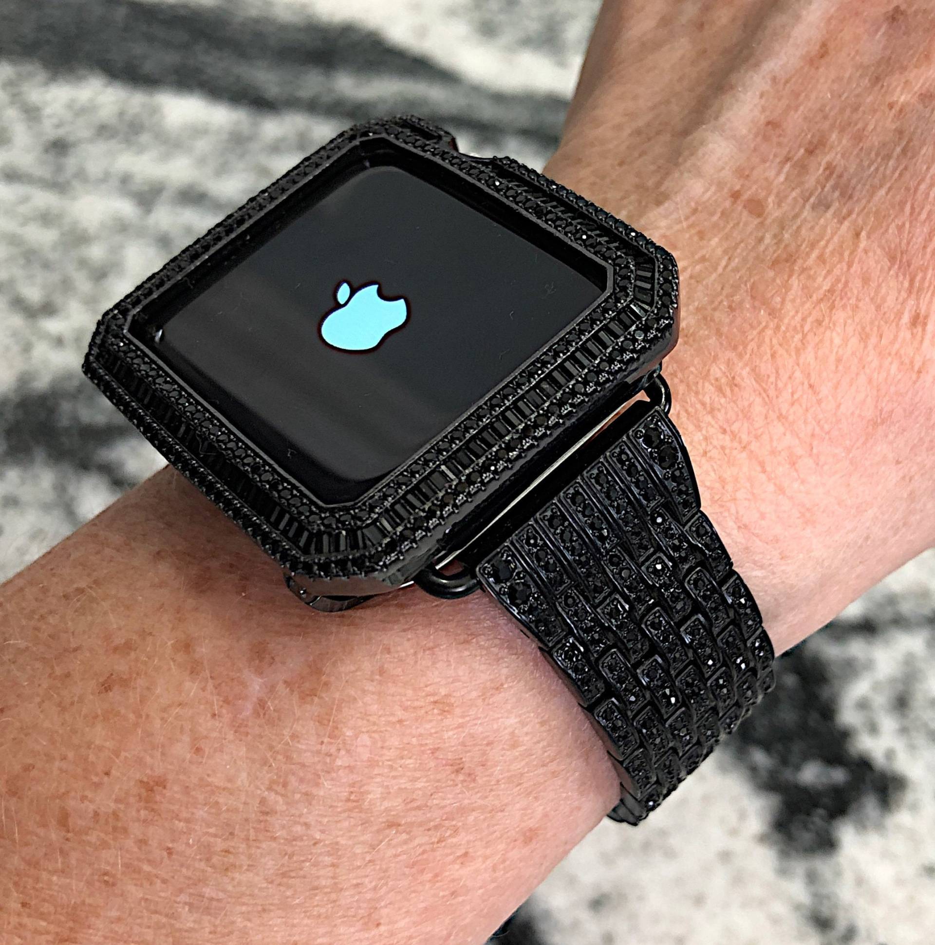 Exklusive Crystal Apple Watch Band Und Oder Lab Bezel Fall Cover Bumper Bling Bands Protector Exklusive Crystal Apple Watch Band Und Oder Lab Bezel Fall Cover Bumper Bling Bands Protector von CRYSTALandBLING