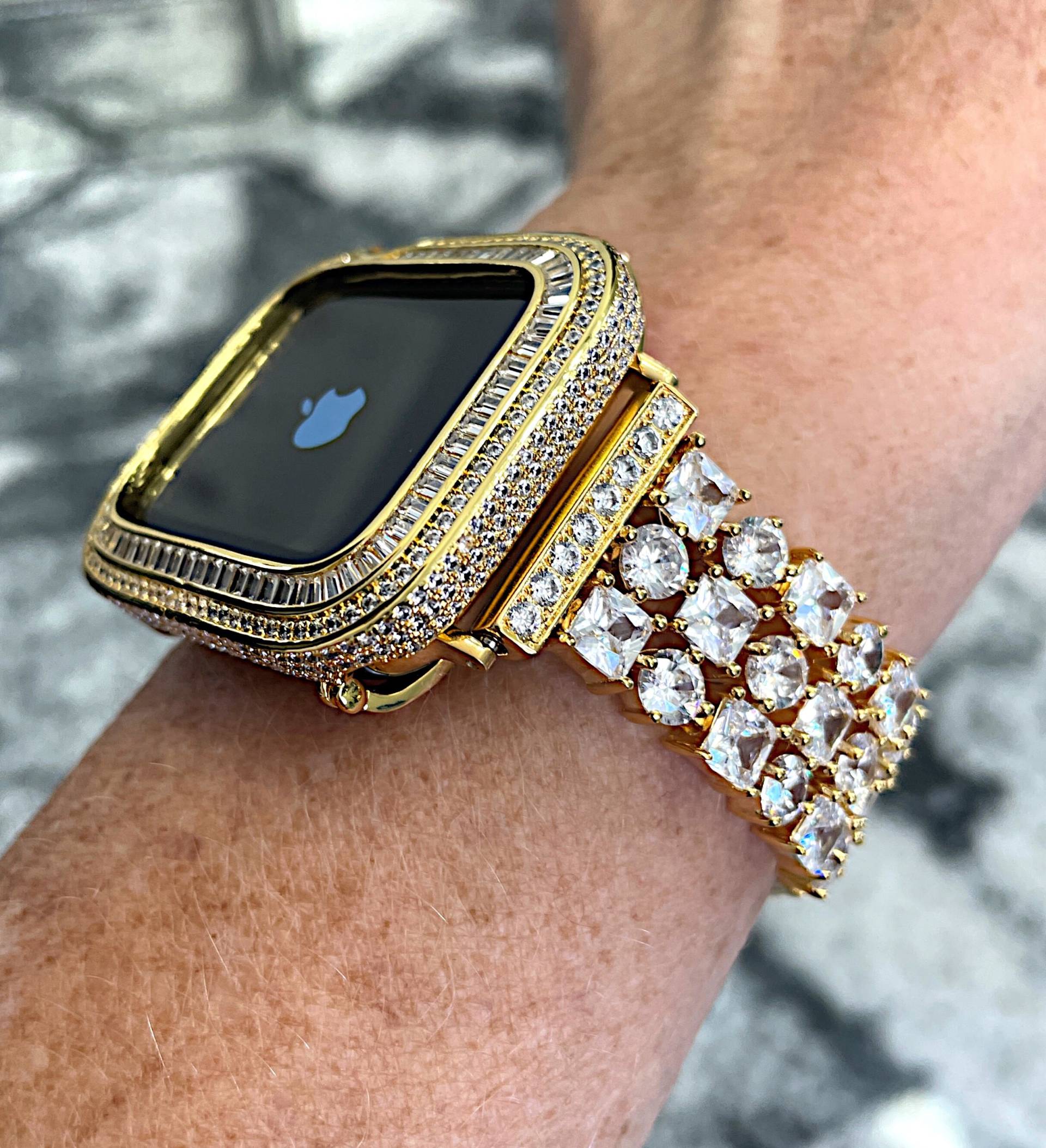 Gelb Gold Apple Watch Band Und Oder Lab Diamond Gehäuse Umfasst Bands Bling Armband Gelb Gold Apple Watch Band Und Oder Lab Diamond Gehäuse Umfasst Bands Bling Armband von CRYSTALandBLING