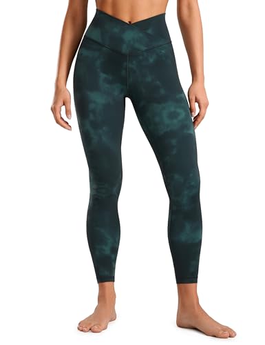 CRZ YOGA Damen Butterluxe Cross Waist Workout Leggings V Cross High Waisted Bauchkontrolle Gym Yoga Leggings - 64cm Smaragdgrüne Batikblumen 38 CRZ YOGA Damen Butterluxe Cross Waist Workout Leggings V Cross High Waisted Bauchkontrolle Gym Yoga Leggings - 64cm Smaragdgrüne Batikblumen 38 von CRZ YOGA