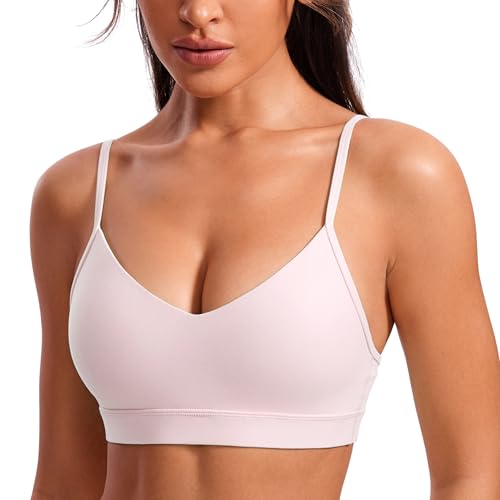 CRZ YOGA Damen Butterluxe V-Ausschnitt Sport BH Gepolstert Ohne Bügel Yoga Bra Verstellbar Spaghetti Träger Workout Crop Tops Erdbeerrosa 38 von CRZ YOGA