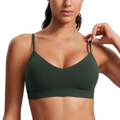 CRZ YOGA Damen Butterluxe V-Ausschnitt Sport BH Gepolstert Ohne Bügel Yoga Bra Verstellbar Spaghetti Träger Workout Crop Tops Legende Grün 38 von CRZ YOGA