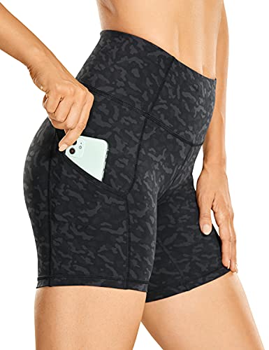 CRZ YOGA Damen Sport Radlerhose Blickdichte High Waist Biker Shorts Running Kurze Leggings mit Tasche - Naked Feeling Light - 15cm Leopard Multi 2 42 von CRZ YOGA