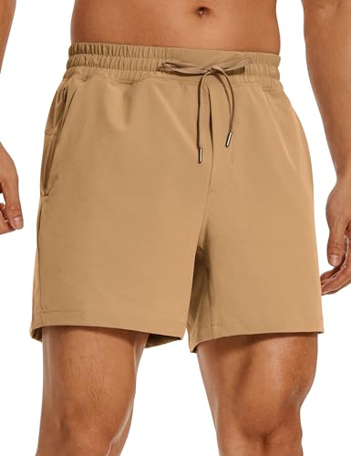 CRZ YOGA Herren Sports Shorts Schnelltrocknend Fitness Kurz Hose Laufshorts mit Taschen - 13cm Khaki-Sand L von CRZ YOGA