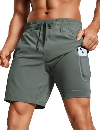 CRZ YOGA Herren Workout Shorts Schnelltrocknend Laufshorts Sporthose Trainingsshorts Kurze Hosen mit Taschen -18cm Grauer Salbei L von CRZ YOGA
