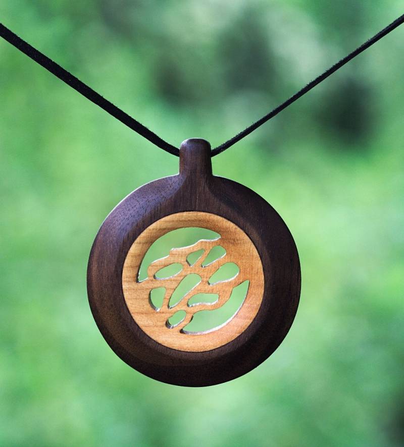 Holzanhänger, Holzkette, Halsketten, Anhänger, Holzschmuck - Annabell von CRstudioart