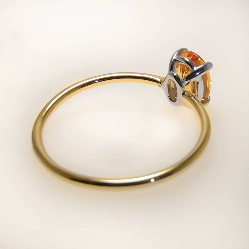 1, 05 Ct Oval Orange Saphir - Zwei-Ton 14 K Gelbgold Band & Weißgold Einstellung 1, 05 Ct Oval Orange Saphir - Zwei-Ton 14 K Gelbgold Band & Weißgold Einstellung von CTFineJewelryStore