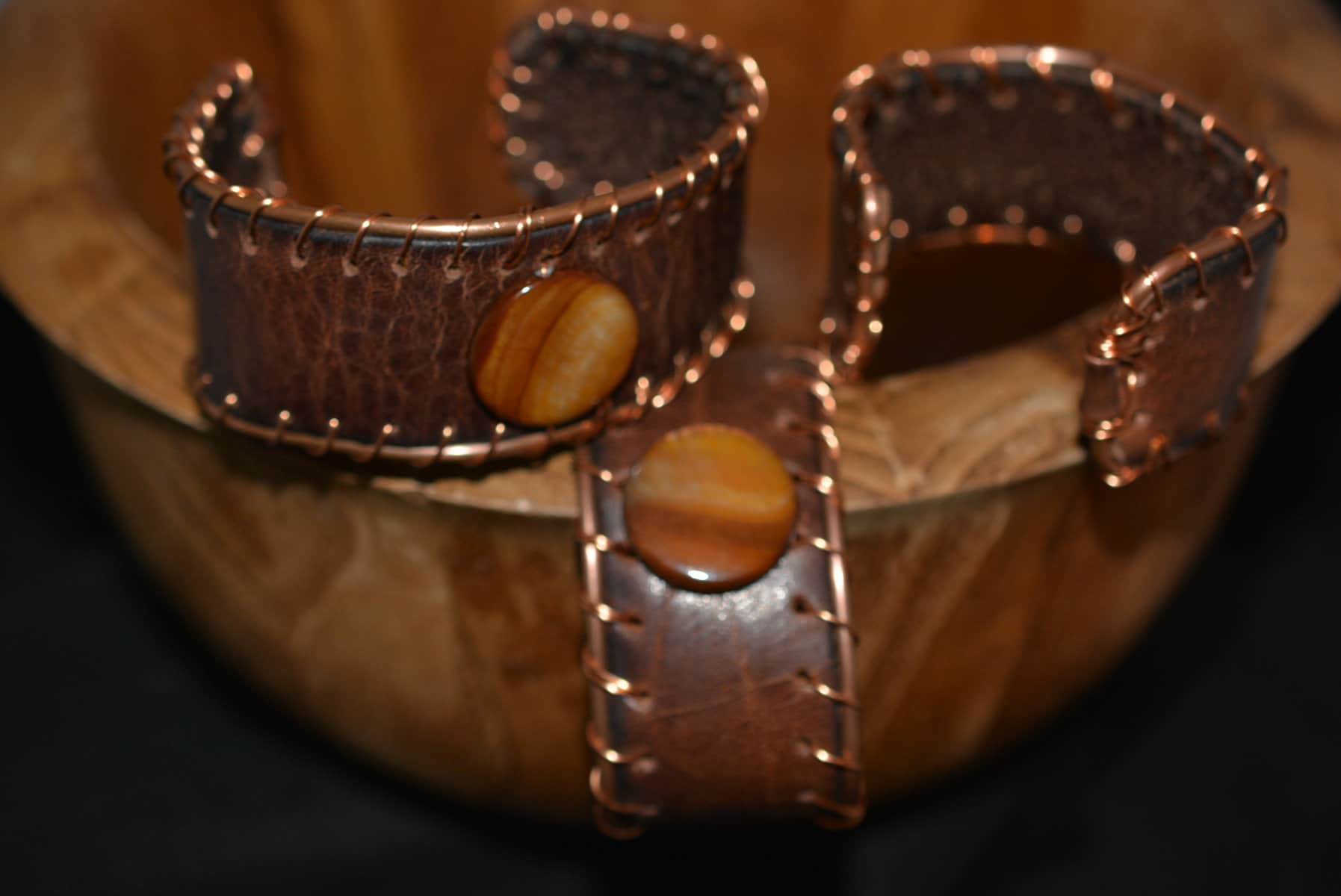 Sunet-"Klein" Leder Und Kupfer Einstellbar Armreif Sunet-"Klein" Leder Und Kupfer Einstellbar Armreif von CU29Collection