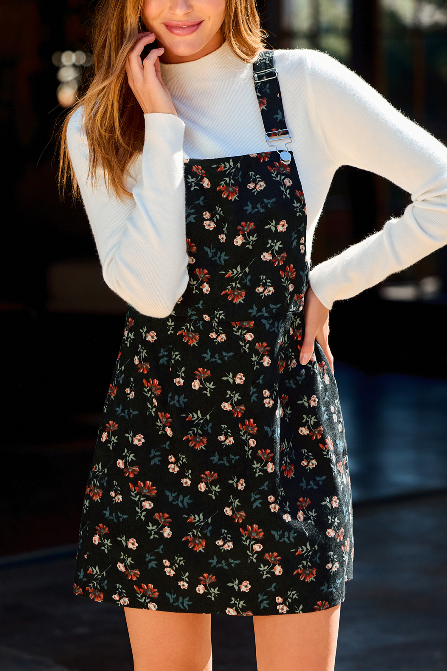 Ärmelloses Geblümtes Quadratischer Ausschnitt Mini-Latzkleid von CUPSHE