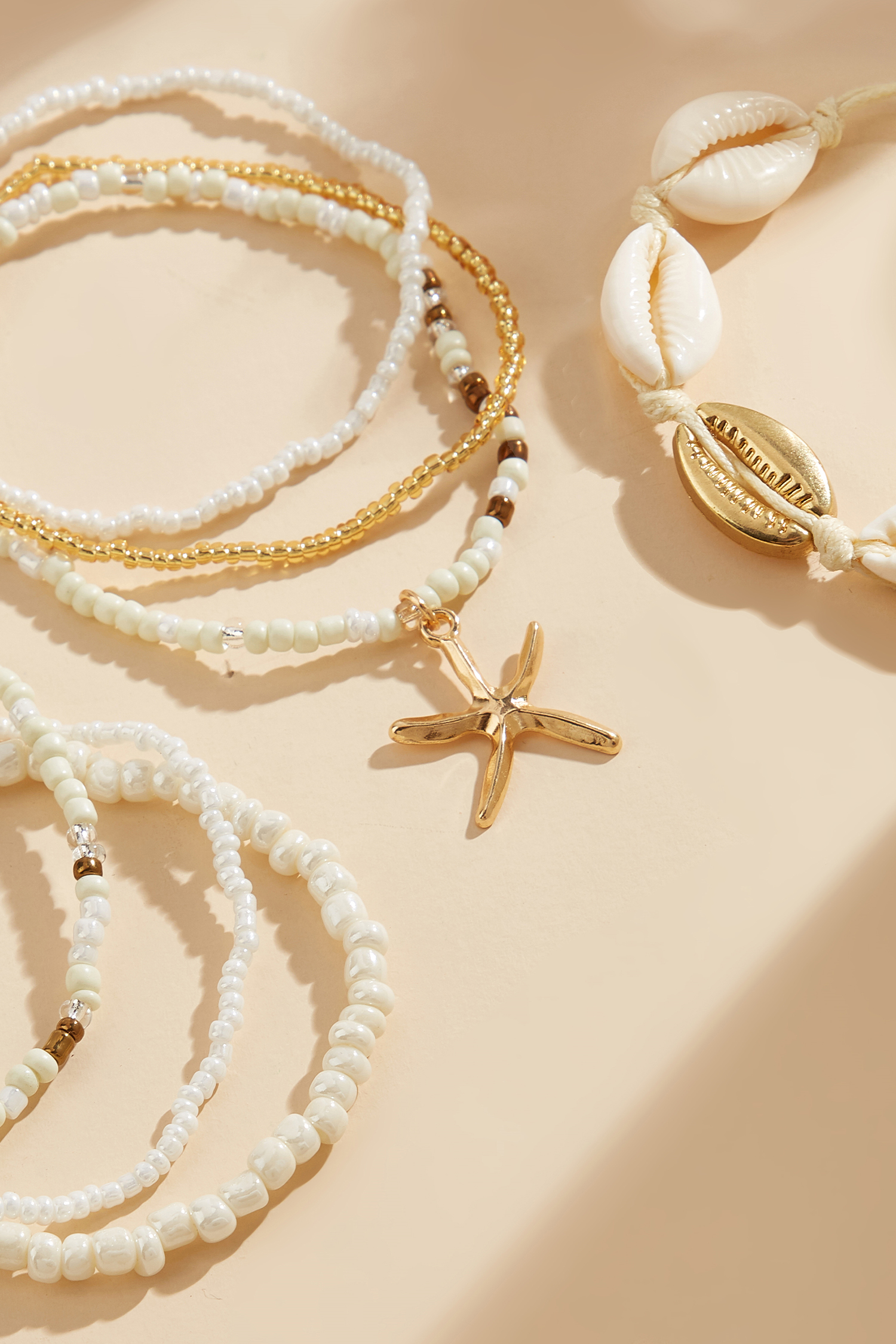 Armband-Set mit Muschelanhängern Armband-Set mit Muschelanhängern von CUPSHE