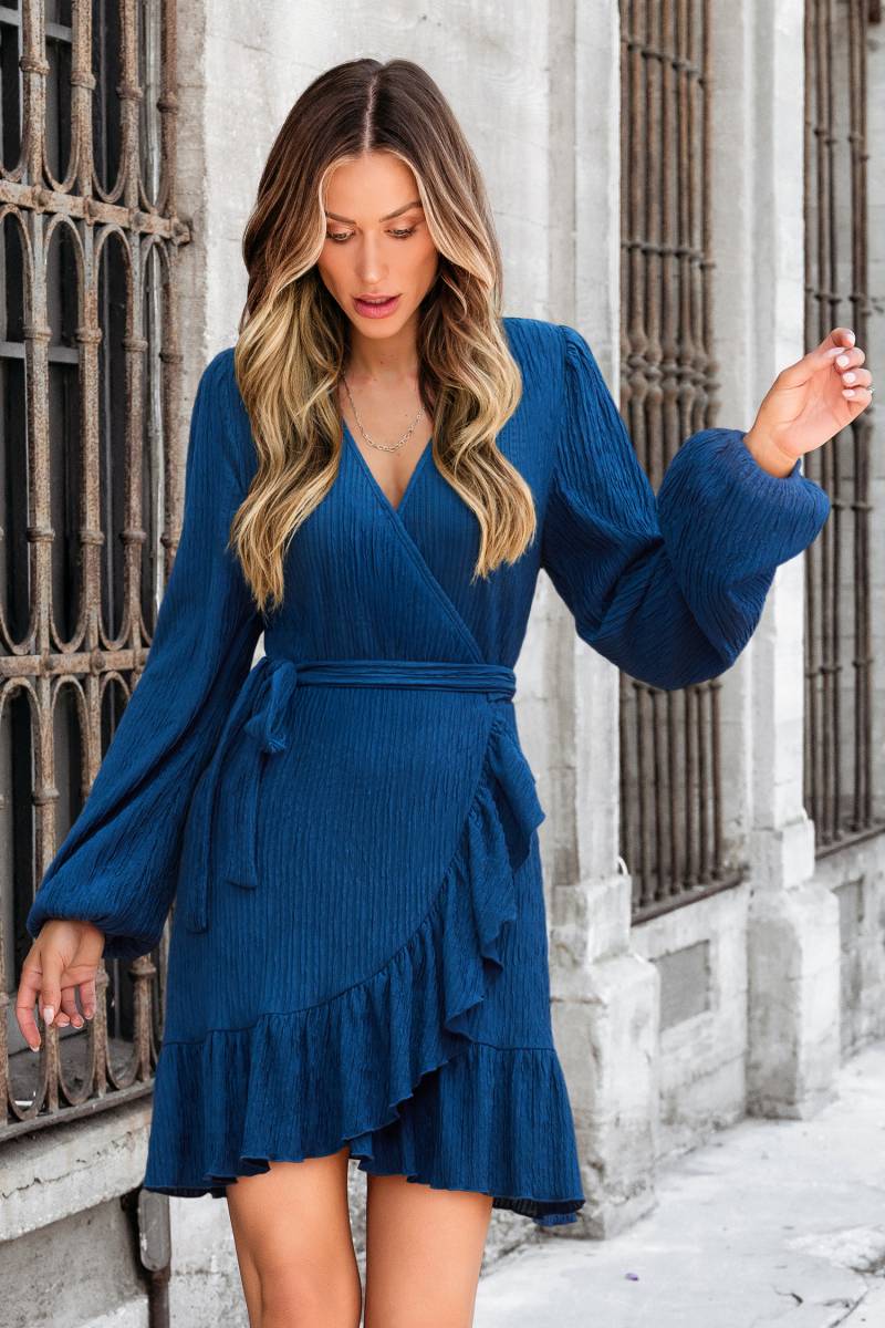 Blaues Lange Ärmel Mini-Wickelkleid mit Taillengürtel von CUPSHE