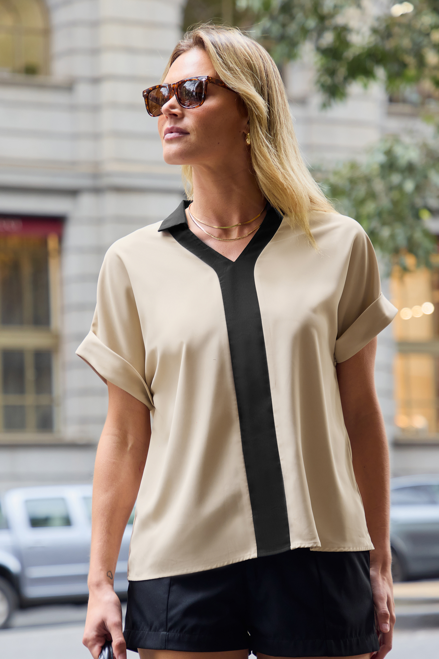 Khaki & Schwarze Colorblock-Hemdbluse mit Kragen von CUPSHE