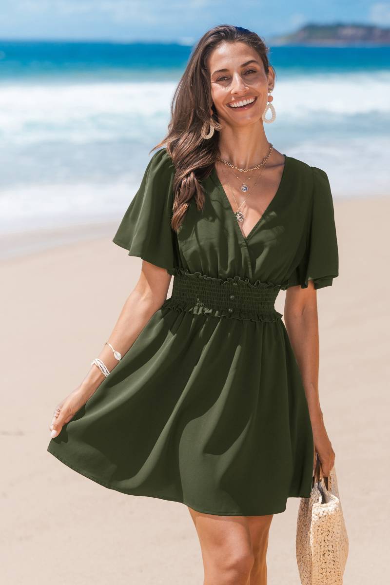 Mini-Wickelkleid mit gesmokter Taille von CUPSHE