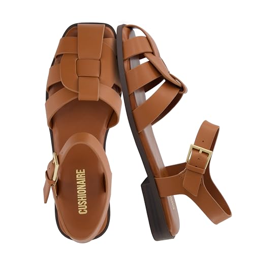 CUSHIONAIRE Benny Fisherman Damen-Sandalen mit geschlossenem Zehenbereich, flach, elegant, bequem, mit verstellbarem Knöchelriemen, Cognac, 38.5 EU von CUSHIONAIRE