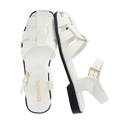 CUSHIONAIRE Benny Fisherman Damen-Sandalen mit geschlossenem Zehenbereich, flach, elegant, bequem, mit verstellbarem Knöchelriemen, Weiss/opulenter Garten, 39.5 EU Weit von CUSHIONAIRE