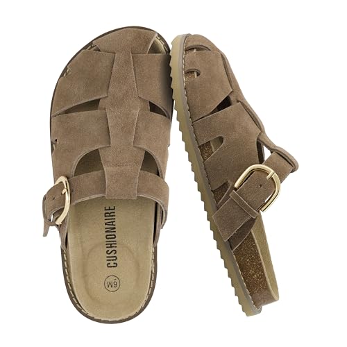 CUSHIONAIRE Benson Fischer-Sandalen für Damen – Wildleder-Slipper, geschlossene Zehenpartie, Damen-Clogs mit Memory-Schaum, Kork-Fußbett und Fußgewölbeunterstützung, Braungrau - Taupe Suede, 38.5 EU von CUSHIONAIRE