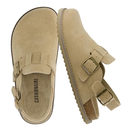 CUSHIONAIRE Brooklyn Damen Wildleder Clogs - Verstellbare Slingback Clog Sandale mit Schnalle Memory Foam Weite Weite, Biscuit Suede, 38 EU von CUSHIONAIRE