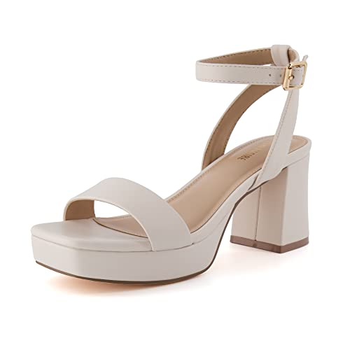 CUSHIONAIRE Cherry Plateau-Sandale für Damen + Memory Foam und breite Weiten erhältlich, Elfenbein, 39 EU von CUSHIONAIRE