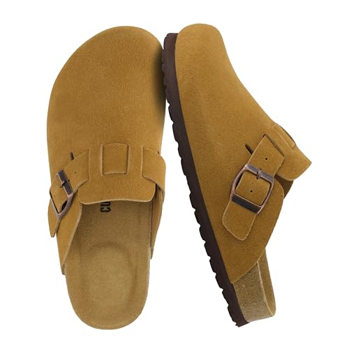 CUSHIONAIRE Hana Classic Clog Damen-Schuhe, echtes Leder, Wildleder, Slipper, bequeme Schuhe für Damen, CAMEL, 37.5 EU Weit von CUSHIONAIRE