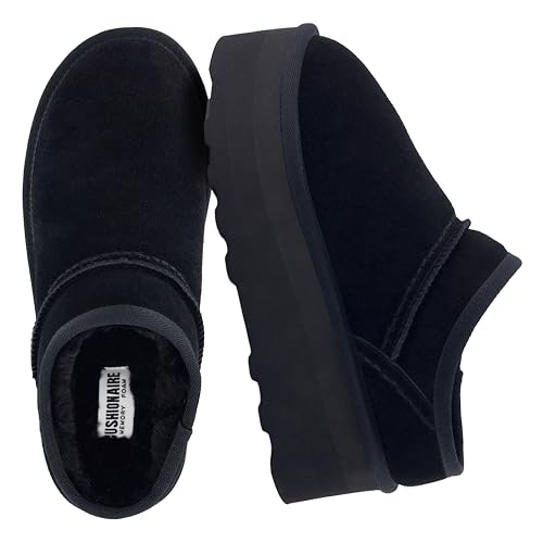 CUSHIONAIRE Huggy Cozy Pantoletten aus echtem Wildleder für Damen mit Plateausohle und Memory Foam, große Weiten erhältlich, Schwarz, 39 EU W von CUSHIONAIRE
