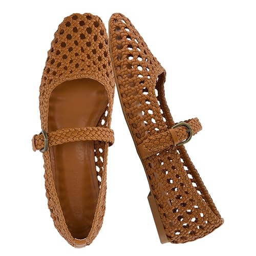 CUSHIONAIRE Weston Damen handgewebte elegante Ballerinas - Kunstleder Mary Jane mit verstellbarem Riemen & Memory-Schaum, Cognac Woven, 37 EU von CUSHIONAIRE