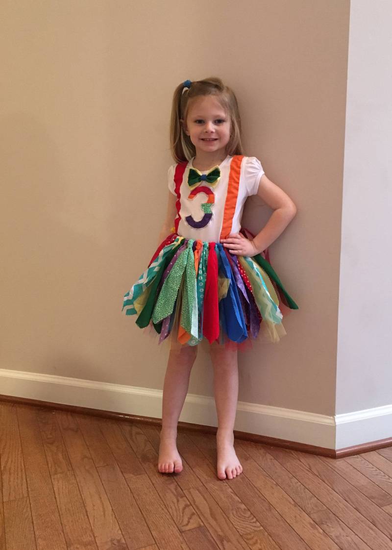 Zirkus Karneval Regenbogen Geburtstagsparty Tutu Kleid Personalisieren Mit Nummer Oder Initiale von CUSTOMDesignsBySavi