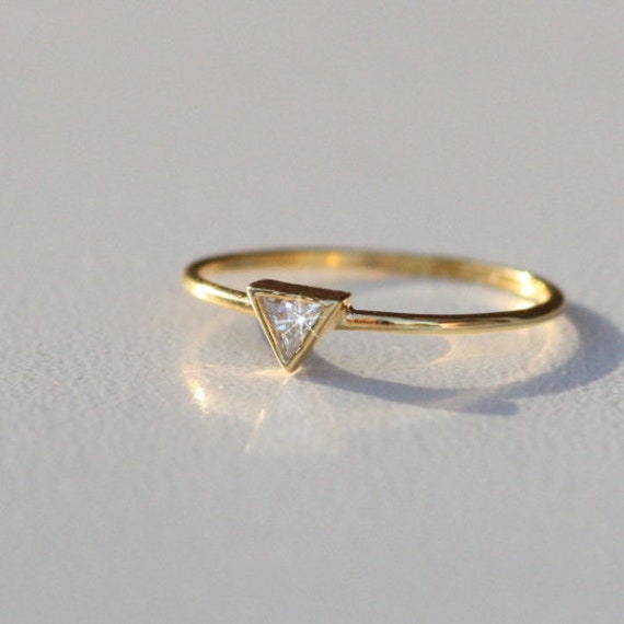 100% Natürlicher Diamant Ring/Einzigartiger Gold Dreieck Zeitloser Ringe Für Sie Stapel von CUSTOMFINEJEWELRYNYC