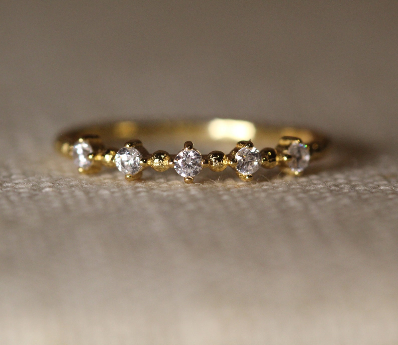 Einzigartiger Ehering/Schmuck Designer Marke Handgefertigter Maßgeschneiderter Diamant Eternity Einzigartiger Ehering/Schmuck Designer Marke Handgefertigter Maßgeschneiderter Diamant Eternity von shinystonelovejewel