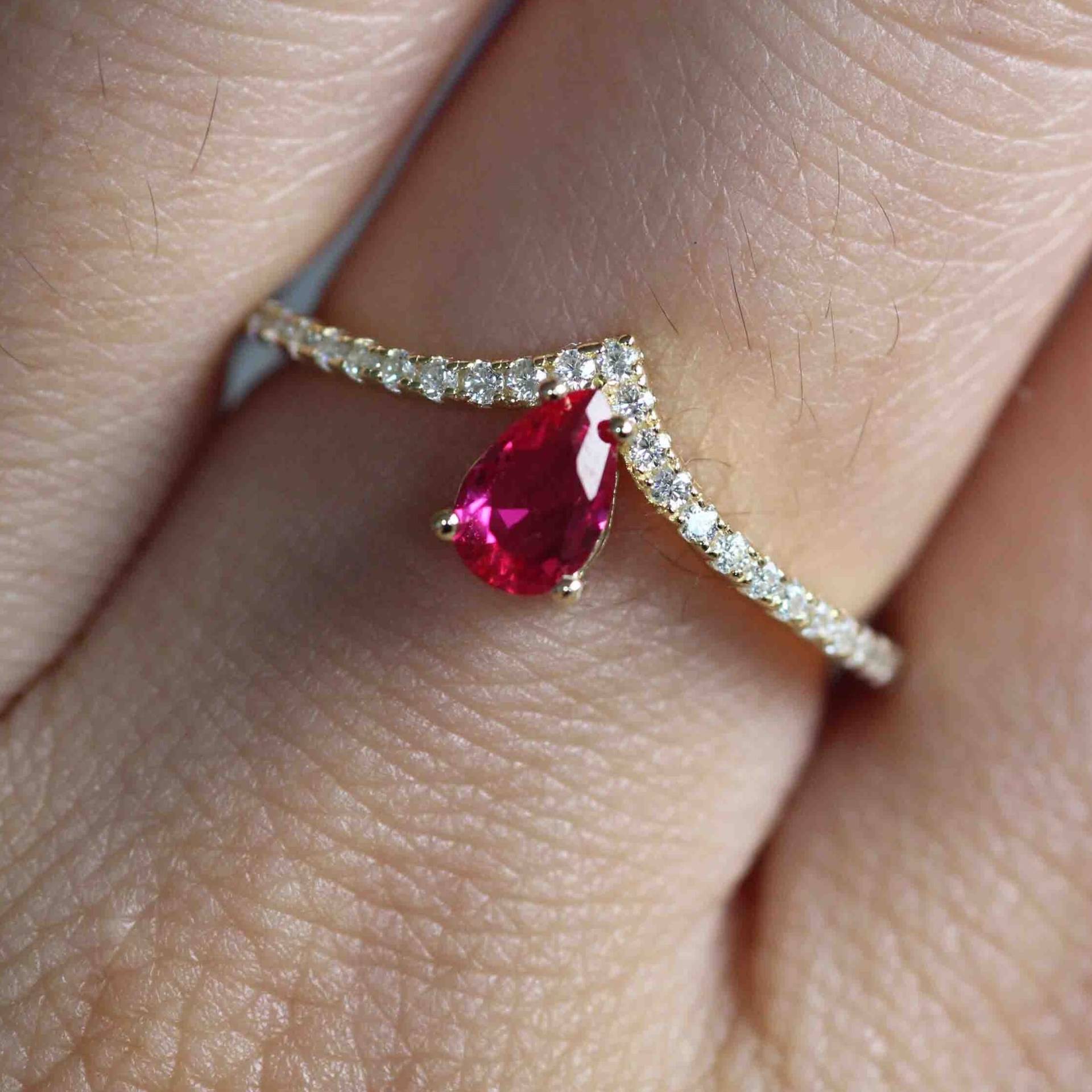 Natürlicher Diamant Rubin Ring/Einzigartiger Goldring Und Hochwertige Handarbeit in Nyc Designer-Marke von CUSTOMFINEJEWELRYNYC