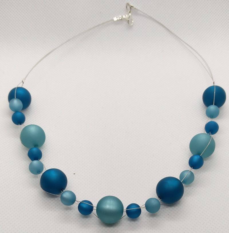 Polariskette in Blaue Töne. Polarisschmuck von CVCREATIVA