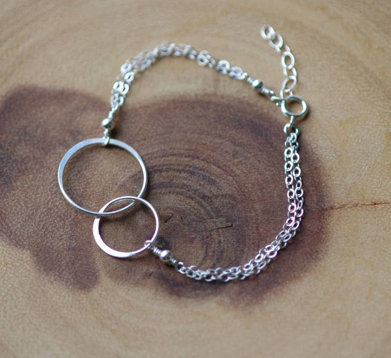 Eternity Armband/Zierliche Kette Sterling Silber Brautjungfern Geschenk Einfaches Alltagsarmband Freundschaftsgeschenk von CVennell