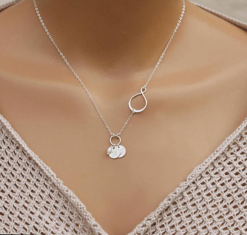 Personalisierte Initial Halskette, Hand Gestempelt Anhänger Geschenk Für Frauen in Sterling Silber, 14K Gold Fill Von Cvennell von CVennell