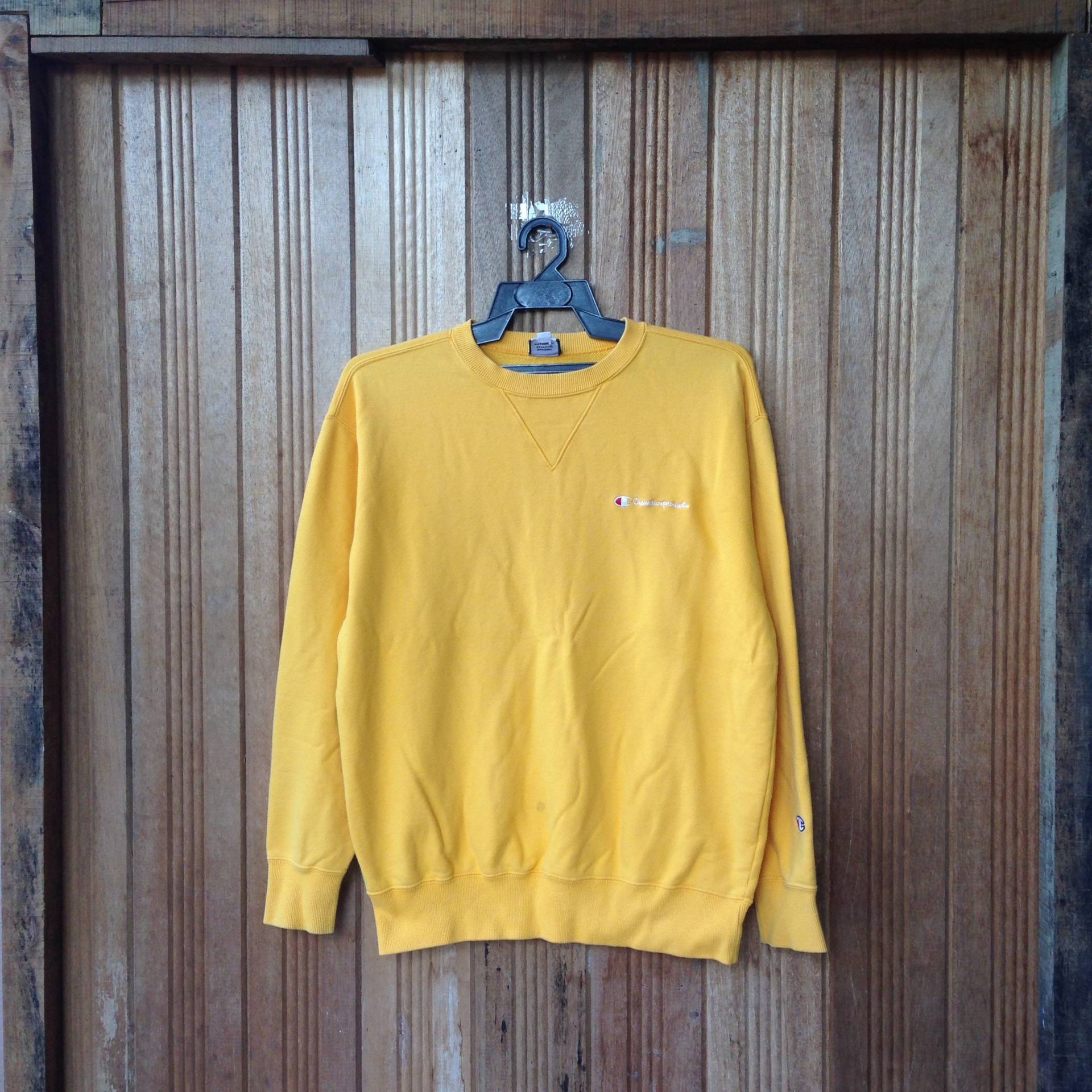 Champion Kleines Logo Stickerei Spellout Pullover Sweatshirt von CVichaivintage