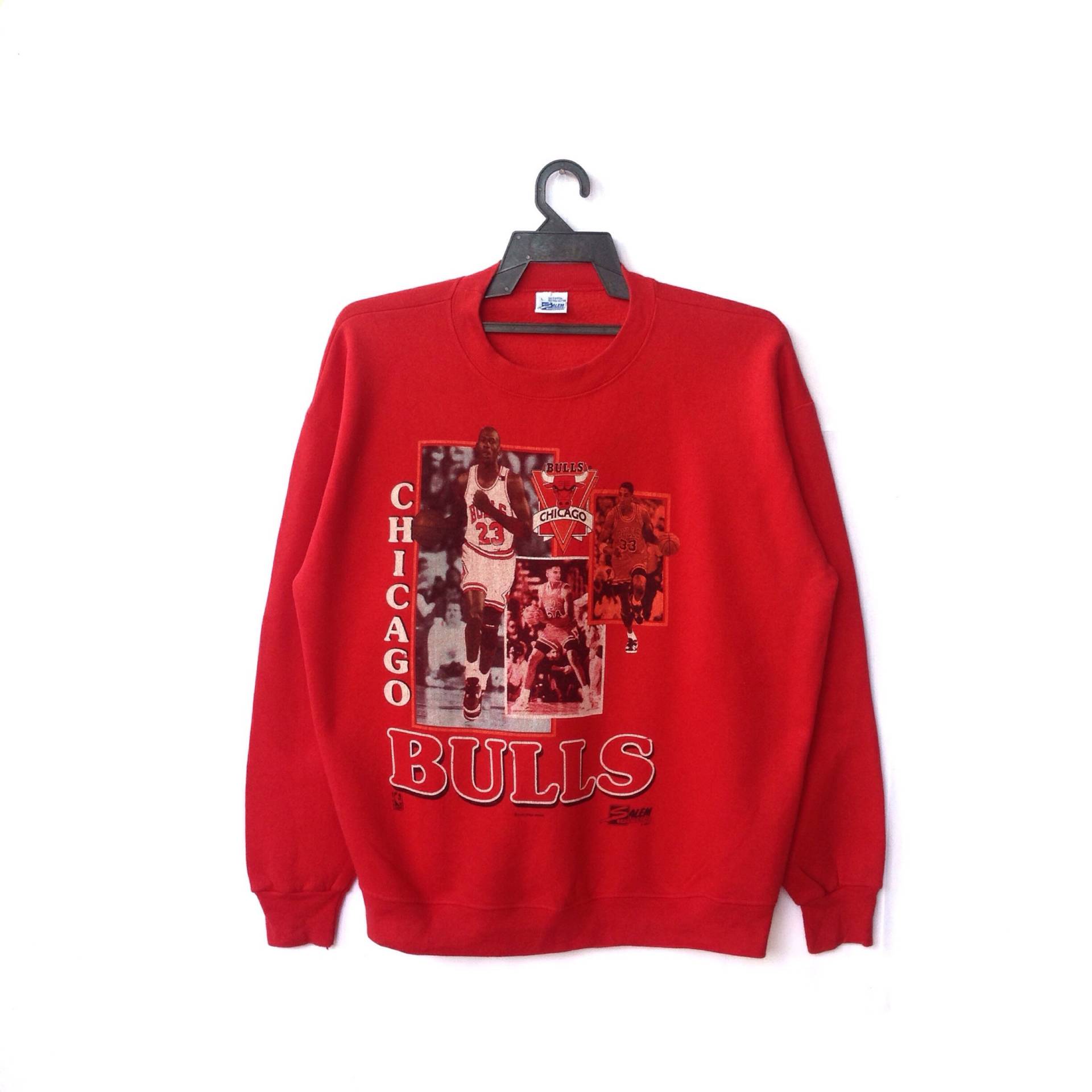 Chicago Bulls Spellout Pullover Sweatshirt Basketball Vintage 90Er Jahre von CVichaivintage