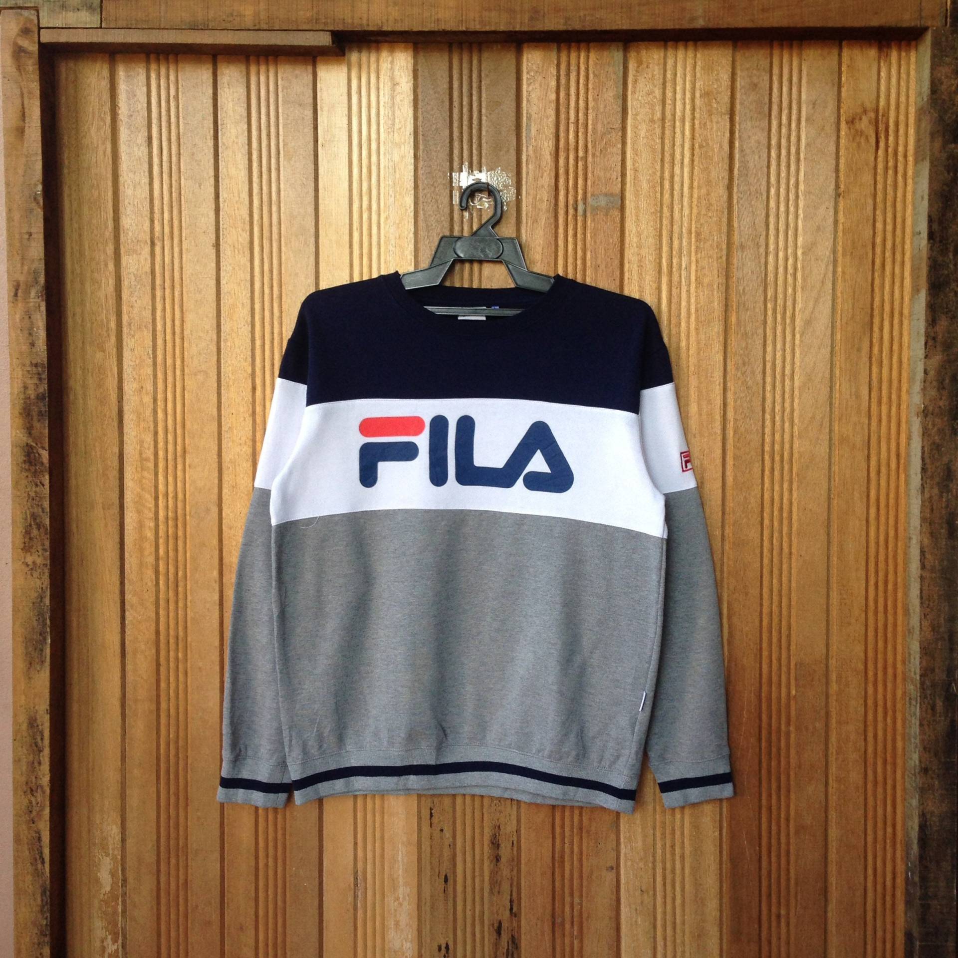 Fila Große Logo Spellout Pullover Sweatshirt von CVichaivintage