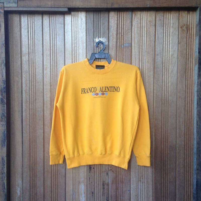 Franco Valentino Spellout Pullover Sweatshirt Franco Valentino Spellout Pullover Sweatshirt von CVichaivintage