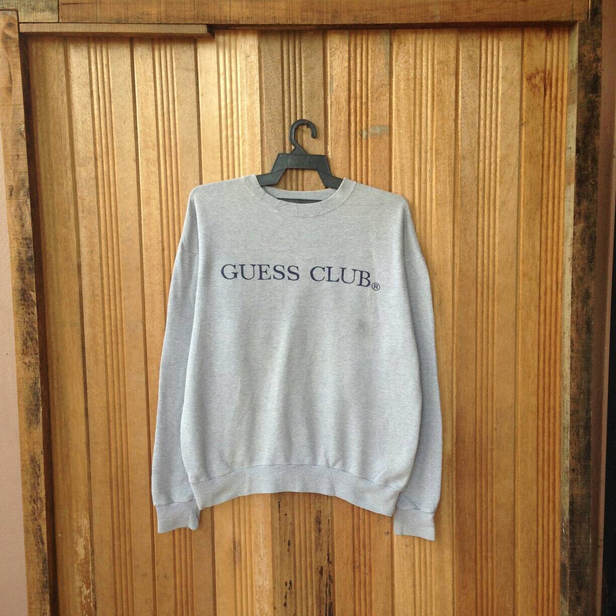 Guess Club Big Logo Sweatshirt von CVichaivintage